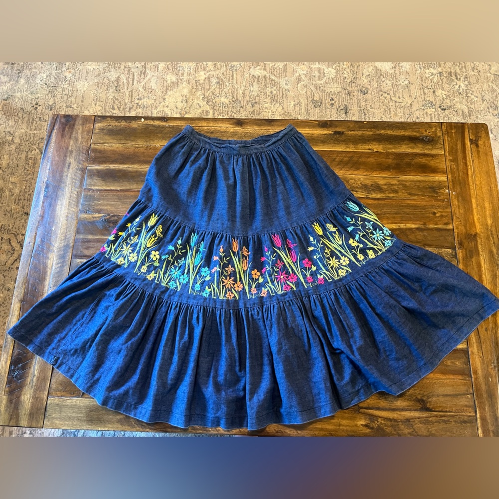 Vintage California Ranchwear- Floral stitched Jean colored midi Skirt